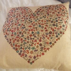 Accent pillow